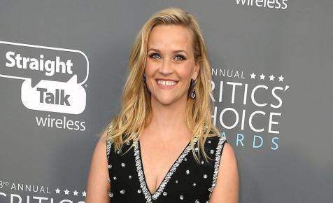 Reese Witherspoonnal és Kristen Wiiggel készül az Apple első vígjátéksorozata