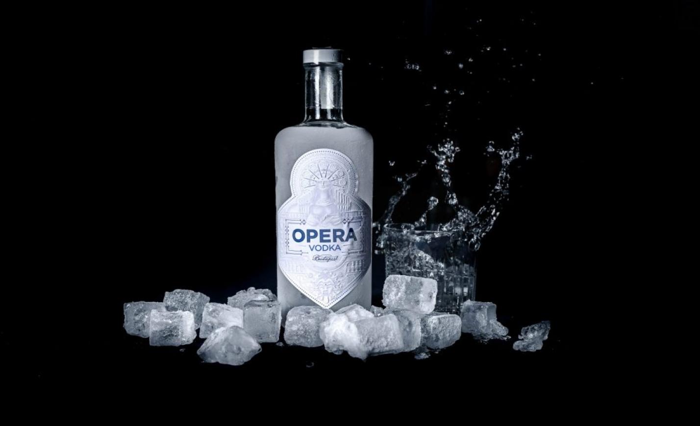 Opera Gin után itt az Opera Vodka